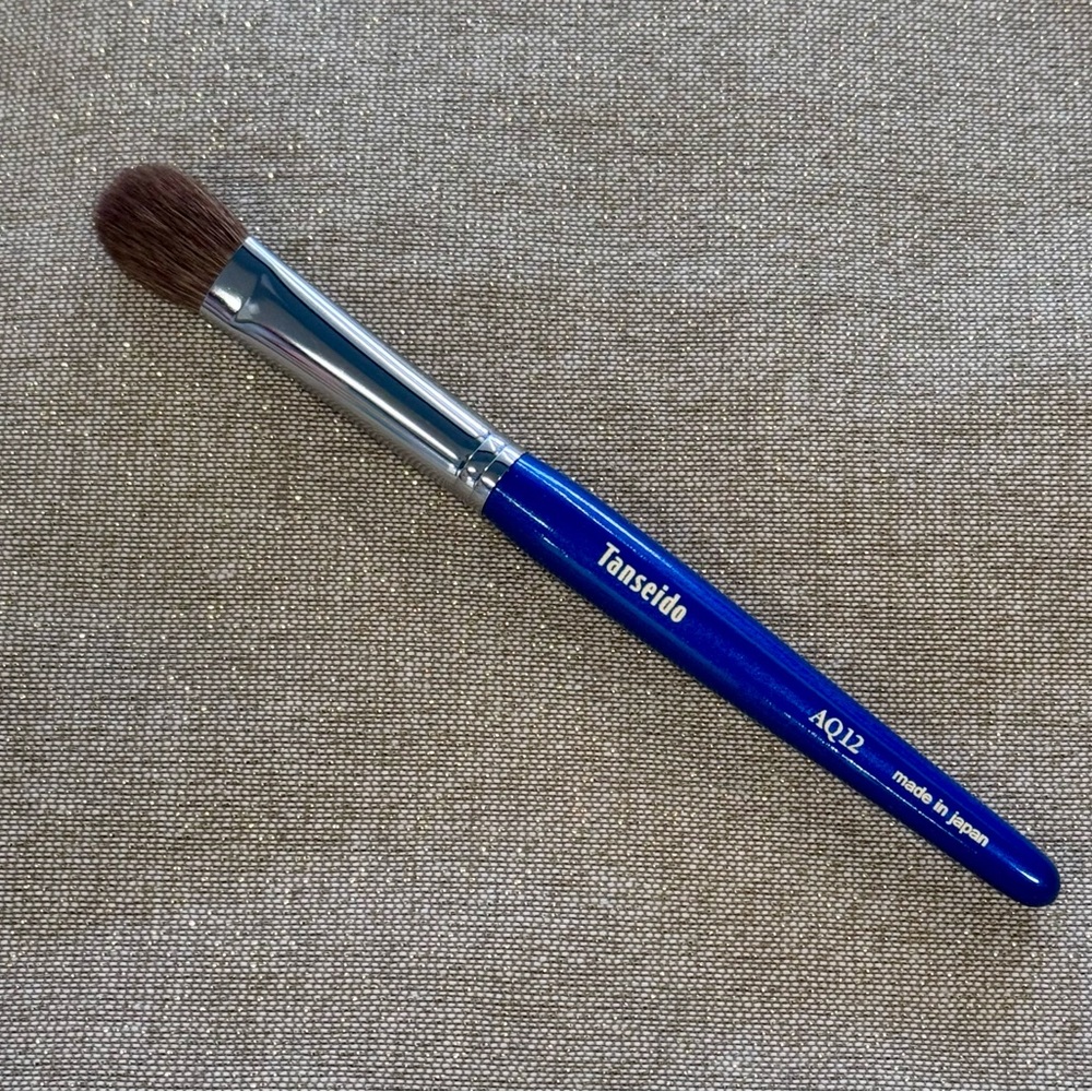 Tanseido AQ12 Medium Eyeshadow Brush-Red Squirrel